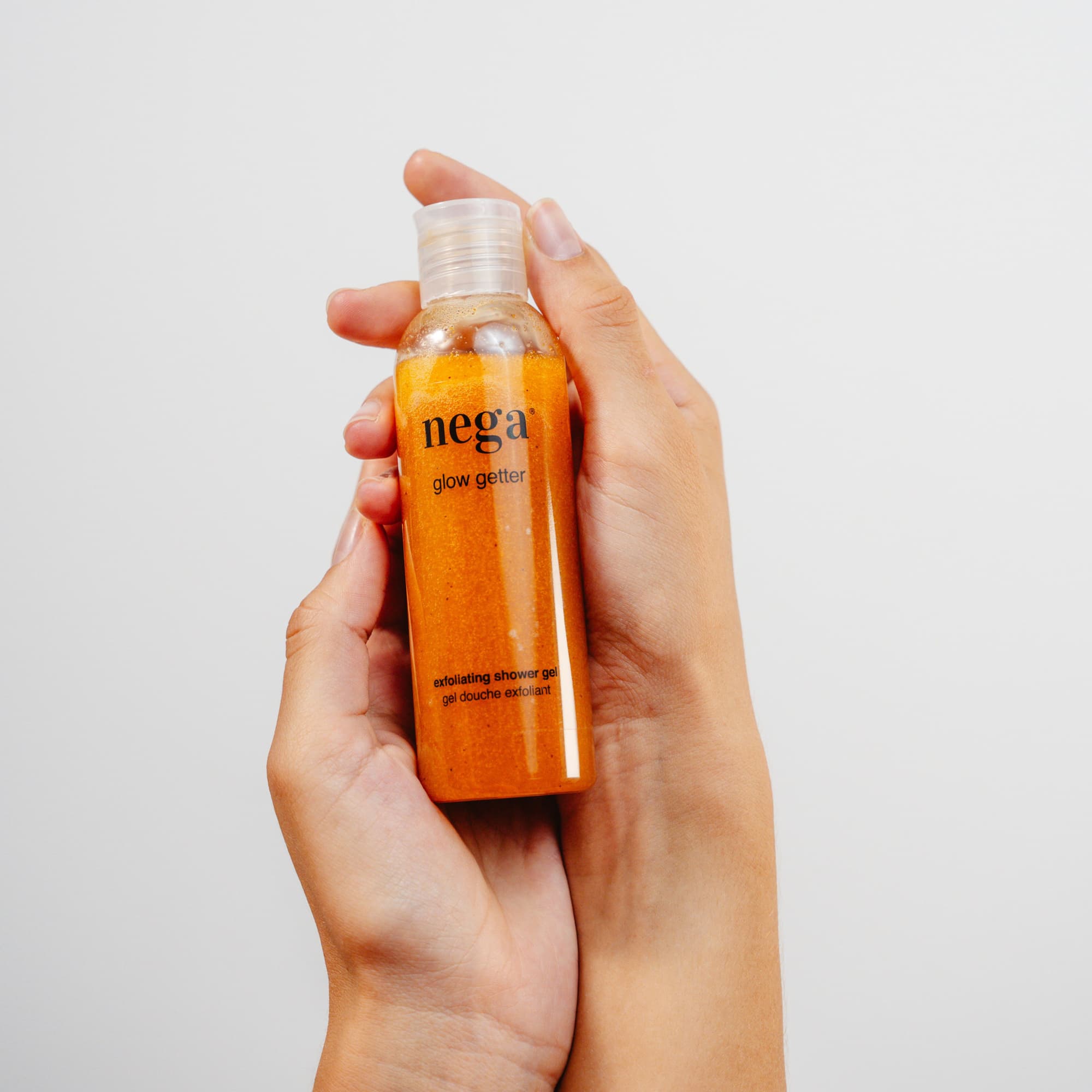 Gel exfoliant natural care revigorează și hrănește